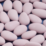 Lilac sugar almonds for delicate wedding favours and pastel colour schemes